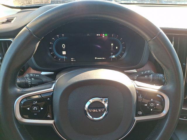 used 2023 Volvo XC60 car, priced at $30,562