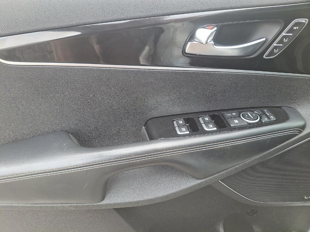 used 2016 Kia Sorento car, priced at $13,814