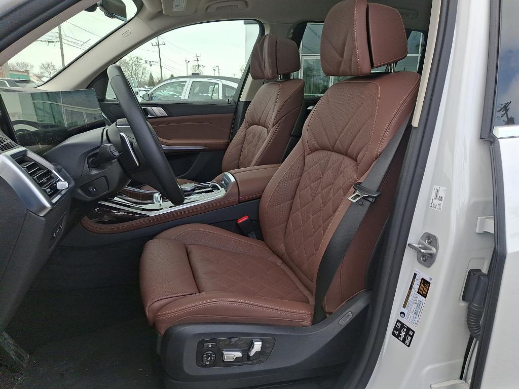 used 2026 BMW X7 car, priced at $78,358