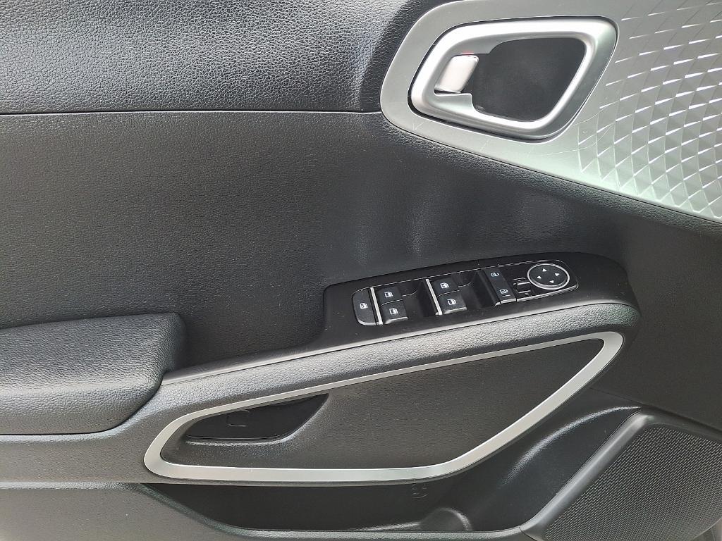 used 2024 Kia Soul car, priced at $19,367