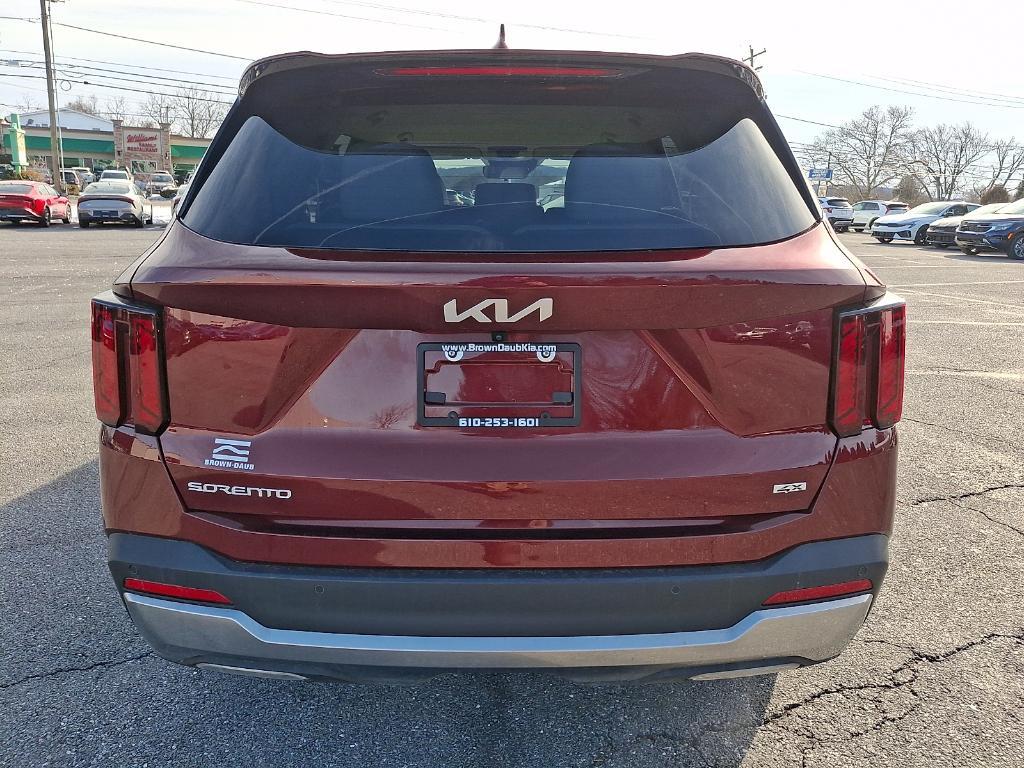 used 2025 Kia Sorento car, priced at $35,105