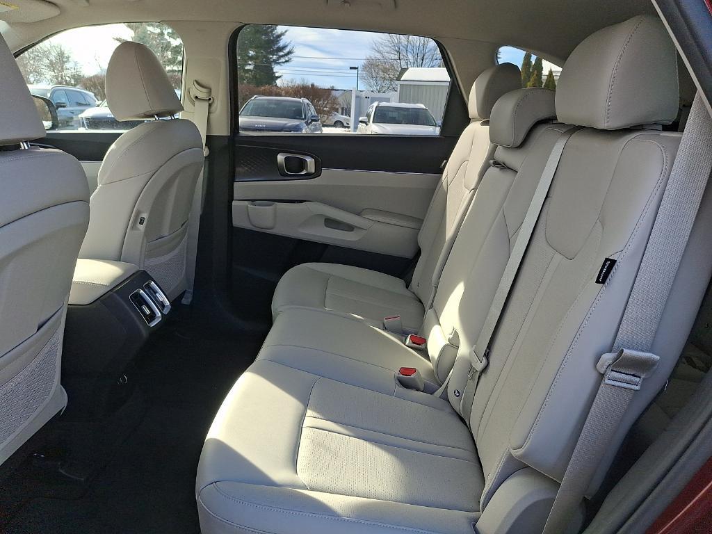 used 2025 Kia Sorento car, priced at $35,105