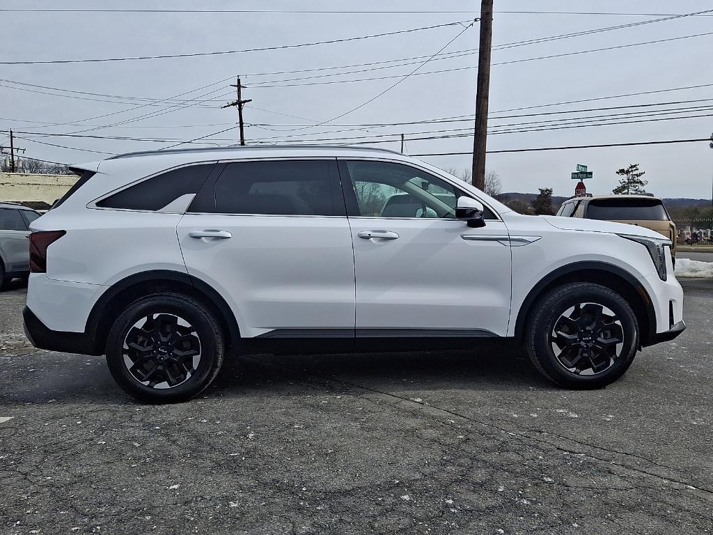 used 2025 Kia Sorento car, priced at $36,984