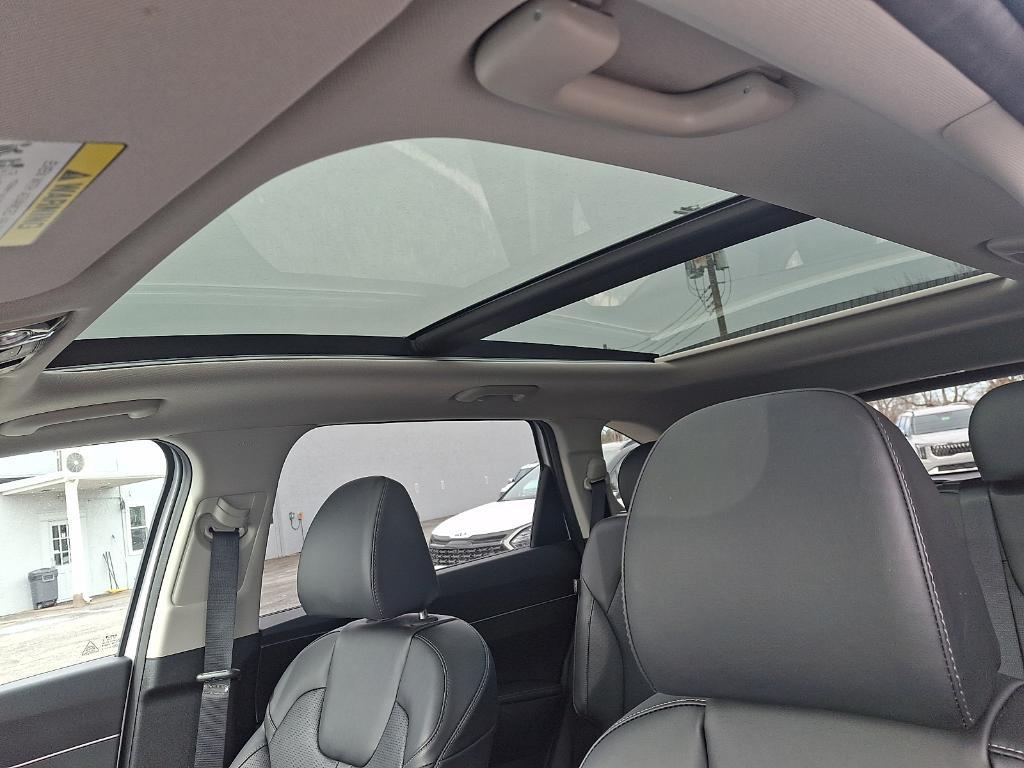 used 2025 Kia Sorento car, priced at $36,984