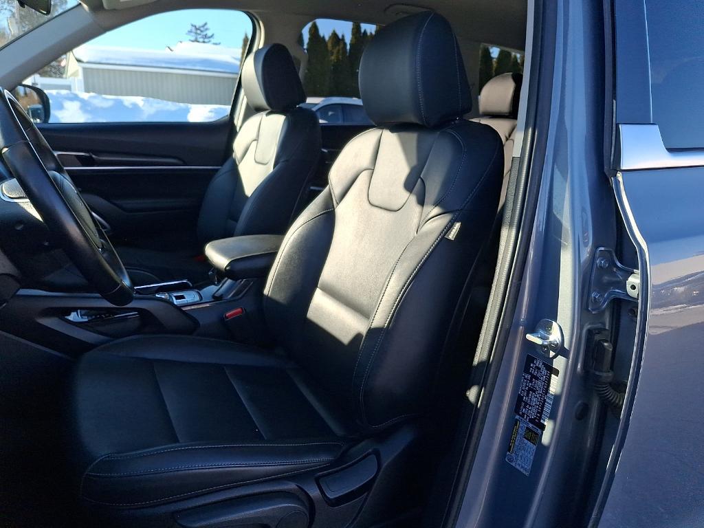 used 2023 Kia Telluride car, priced at $33,553