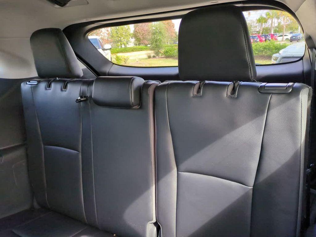 used 2020 Toyota Highlander car, priced at $26,999