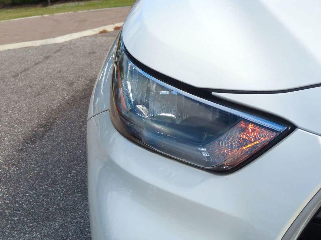 used 2020 Toyota Highlander car, priced at $26,999