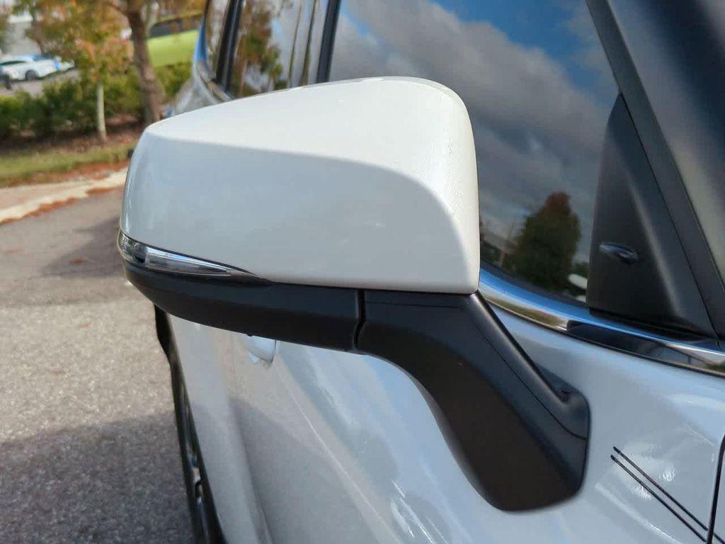 used 2020 Toyota Highlander car, priced at $26,999