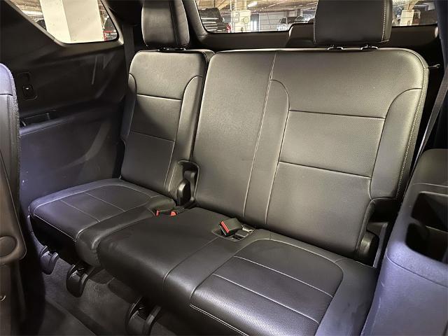 used 2022 Chevrolet Traverse car, priced at $32,988