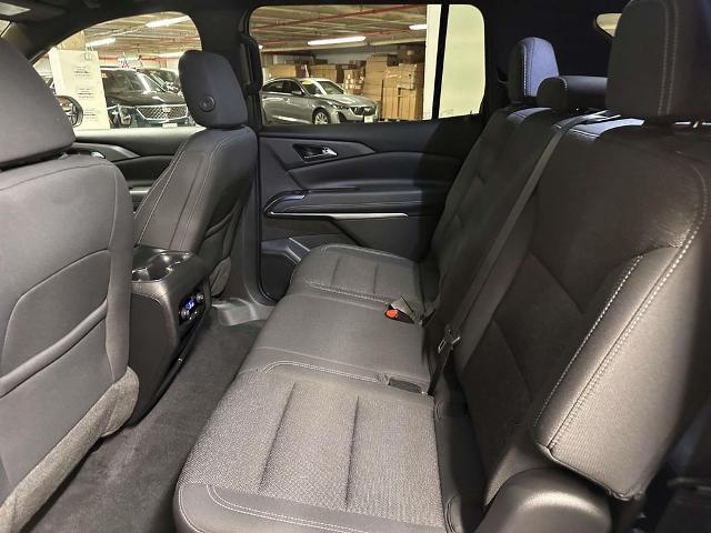 used 2024 Chevrolet Traverse car, priced at $32,515