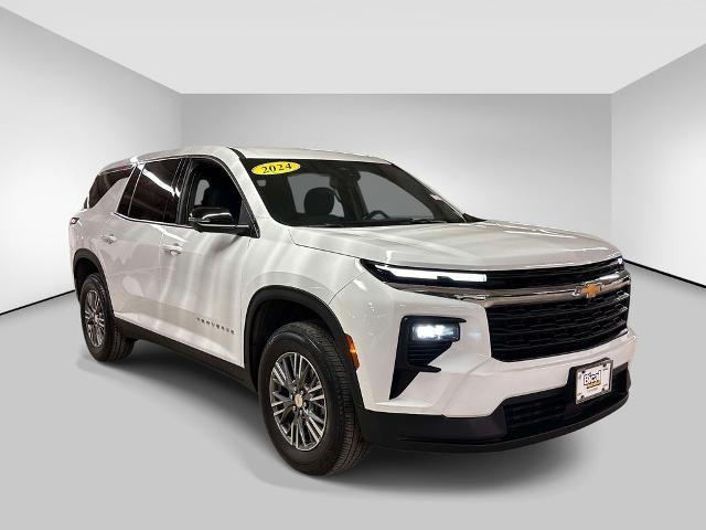 used 2024 Chevrolet Traverse car, priced at $32,515