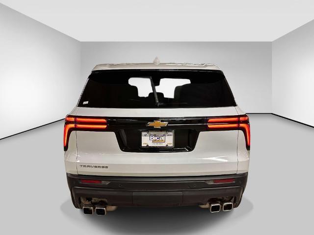 used 2024 Chevrolet Traverse car, priced at $32,515
