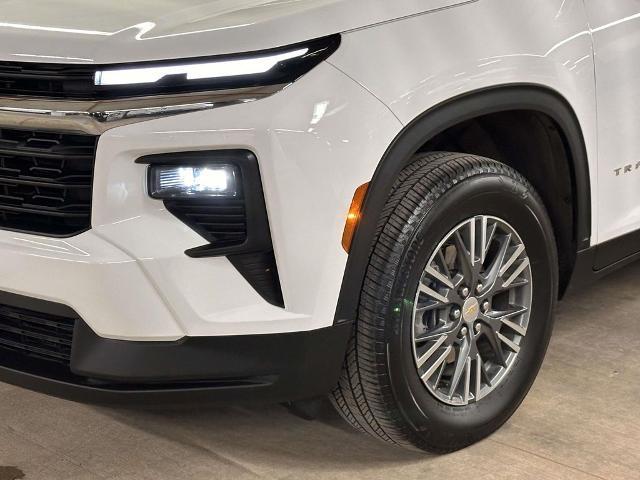 used 2024 Chevrolet Traverse car, priced at $32,515