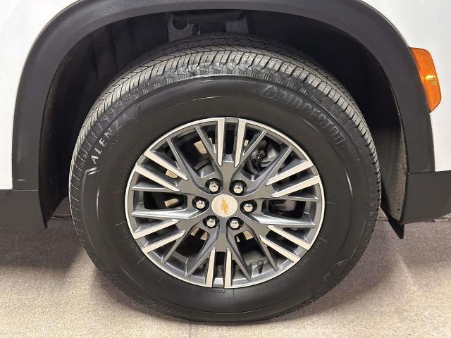 used 2024 Chevrolet Traverse car, priced at $32,515