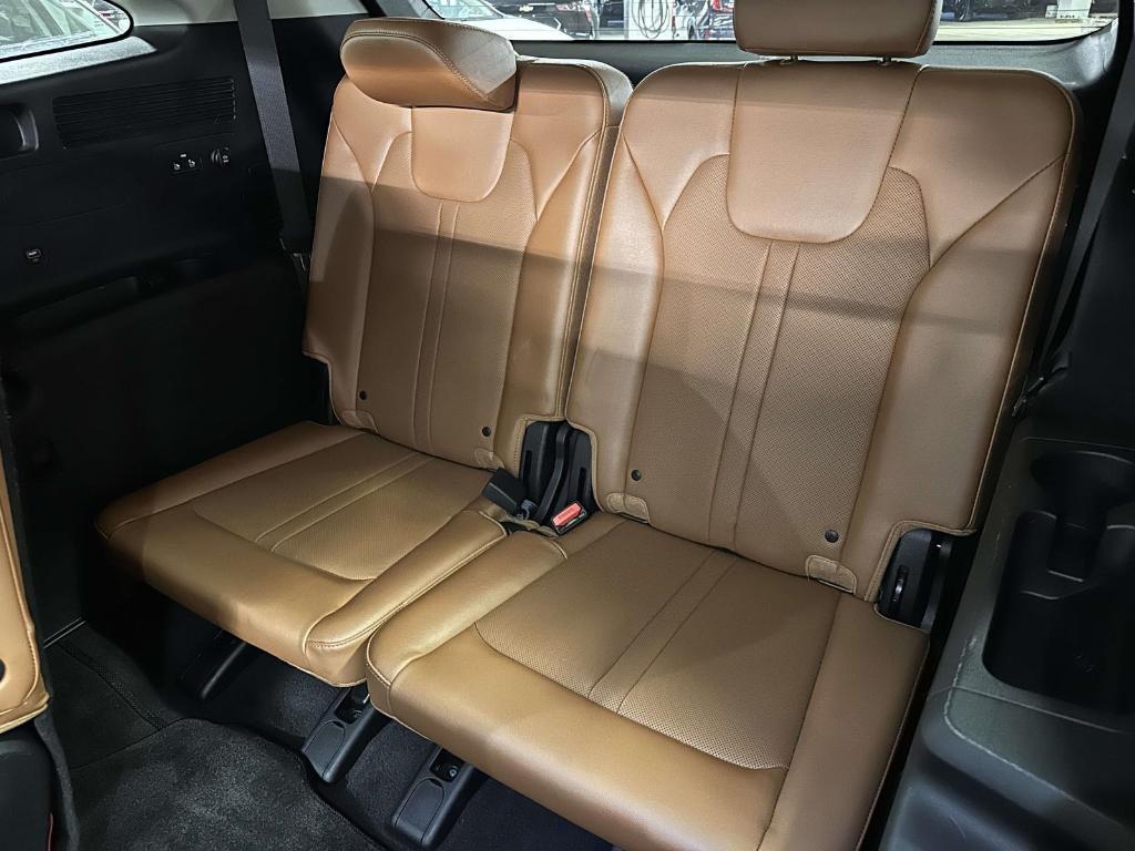 used 2023 Kia Sorento car, priced at $30,395
