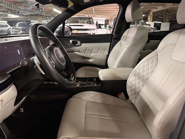 used 2025 Kia Sorento Hybrid car, priced at $35,988