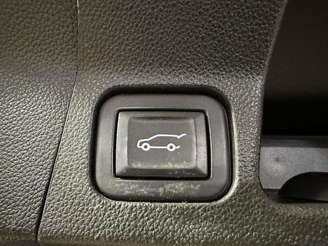 used 2022 GMC Acadia car, priced at $27,111
