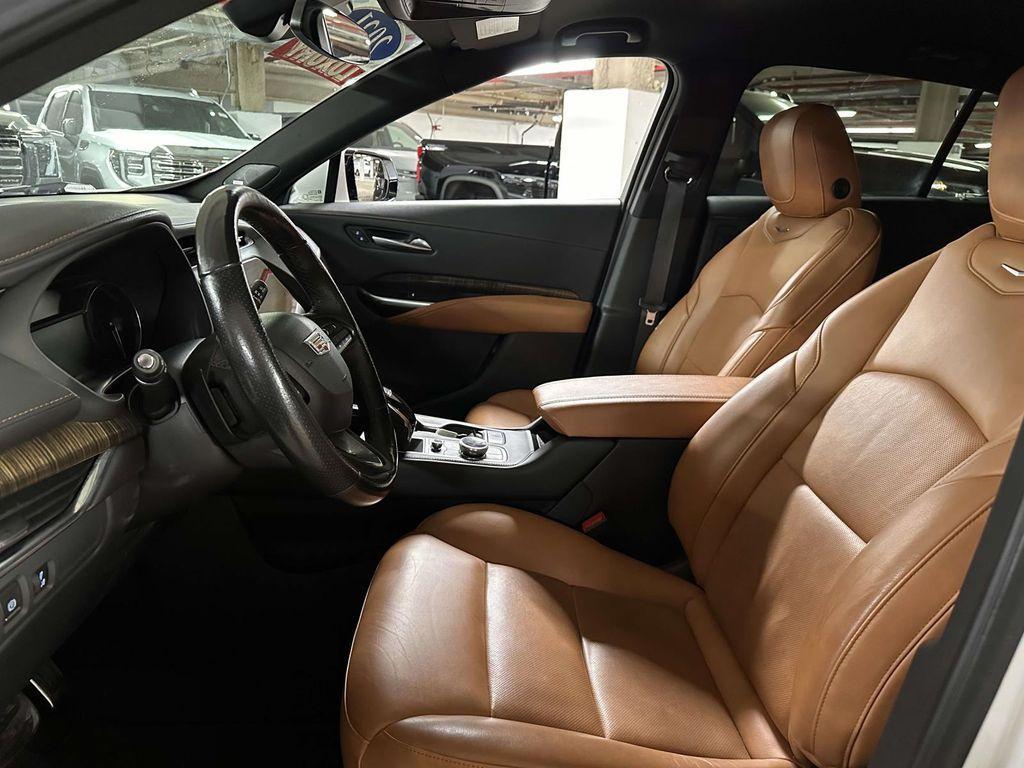 used 2021 Cadillac XT4 car, priced at $25,875