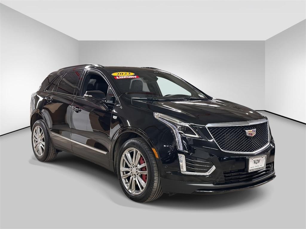 used 2023 Cadillac XT5 car, priced at $35,988