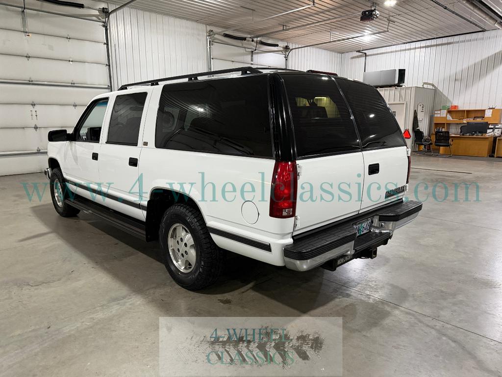used 1994 Chevrolet Suburban car, priced at $13,900