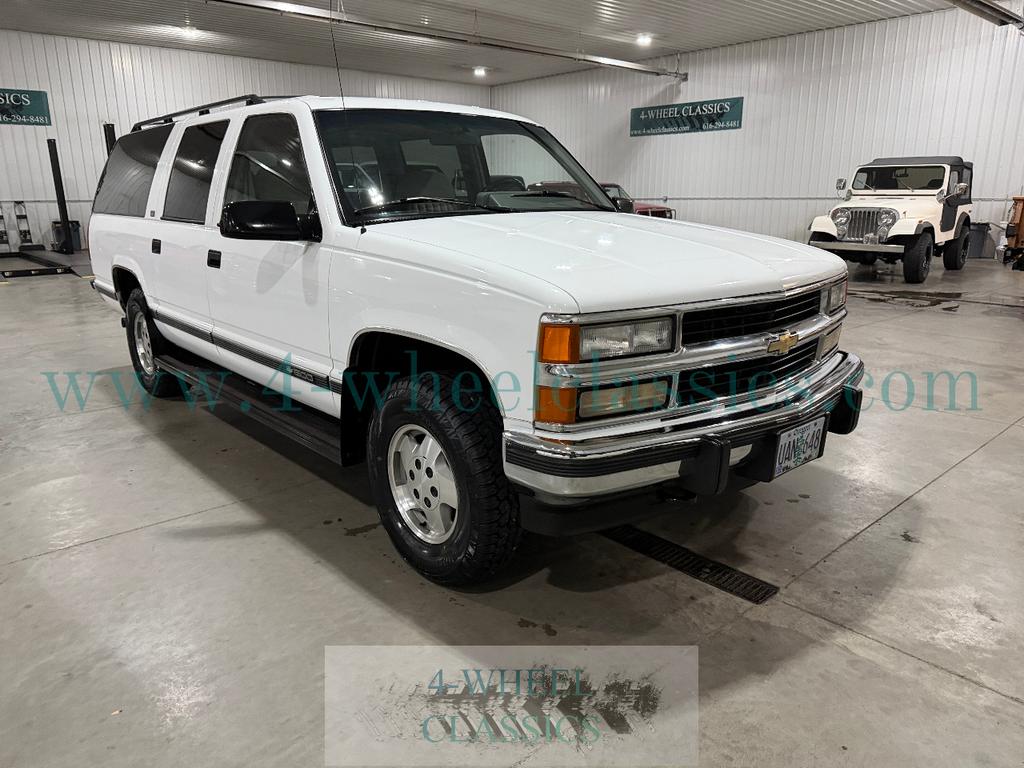 used 1994 Chevrolet Suburban car, priced at $13,900