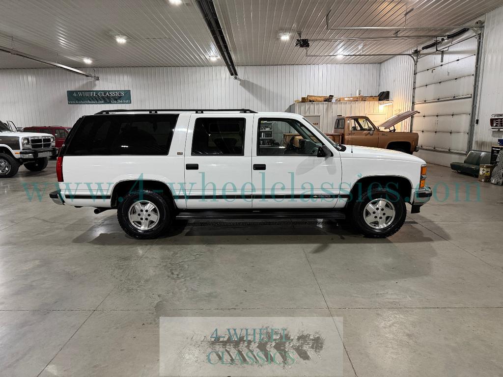 used 1994 Chevrolet Suburban car, priced at $13,900