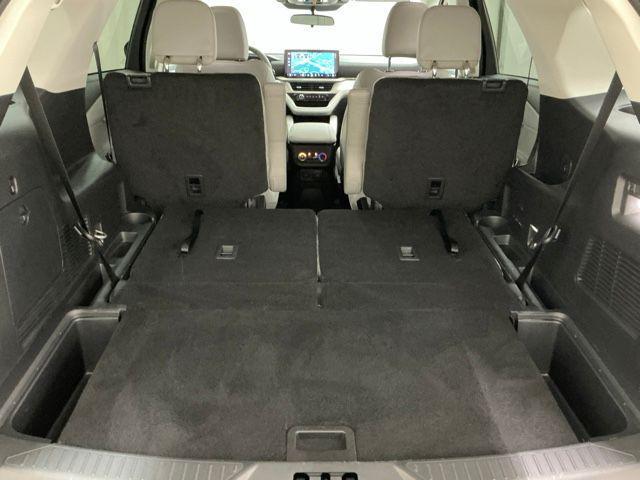 used 2025 Ford Explorer car, priced at $30,464