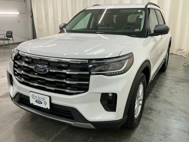 used 2025 Ford Explorer car, priced at $30,464