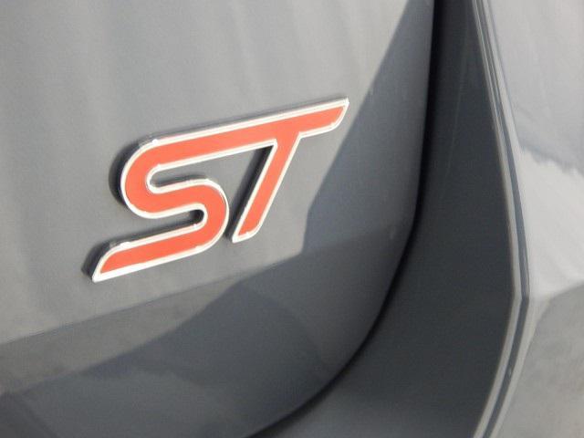 new 2025 Ford Explorer car, priced at $57,668