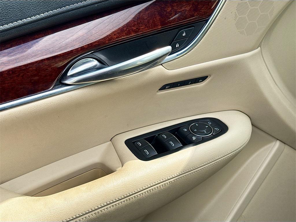 used 2018 Cadillac XT5 car, priced at $12,927