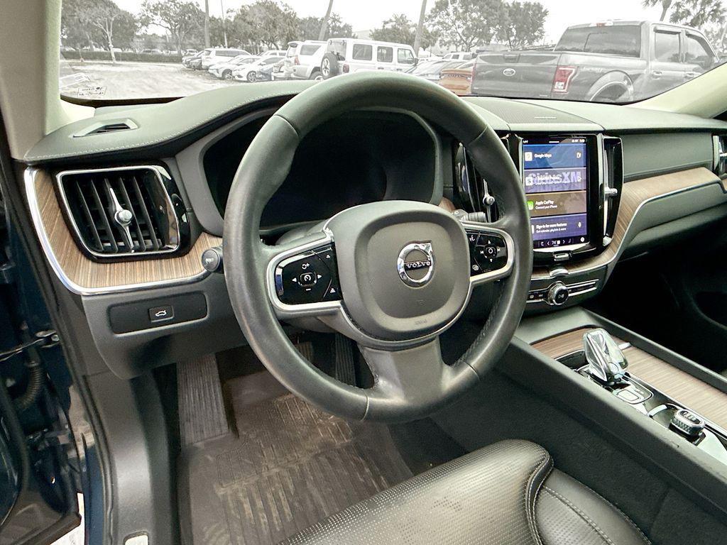 used 2023 Volvo XC60 car, priced at $31,088