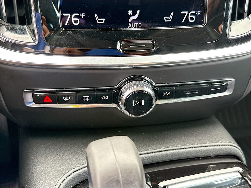 used 2022 Volvo S60 Recharge Plug-In Hybrid car, priced at $20,375