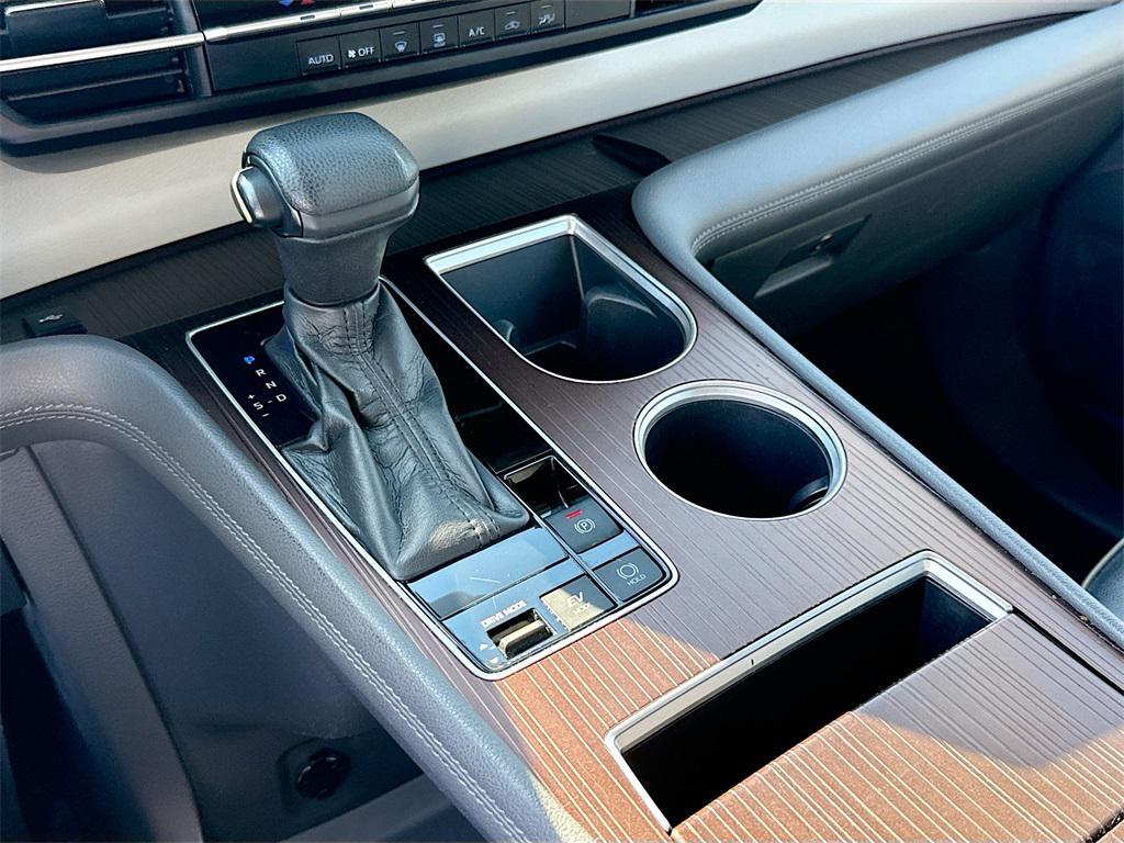 used 2022 Toyota Sienna car, priced at $25,510