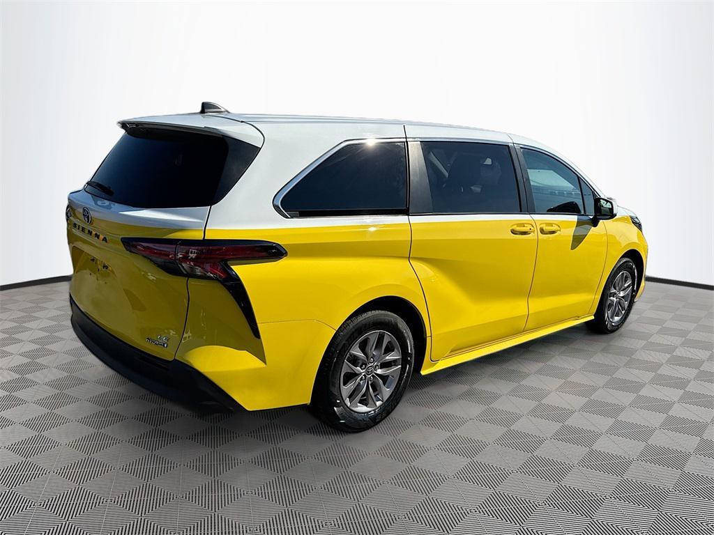 used 2022 Toyota Sienna car, priced at $25,510