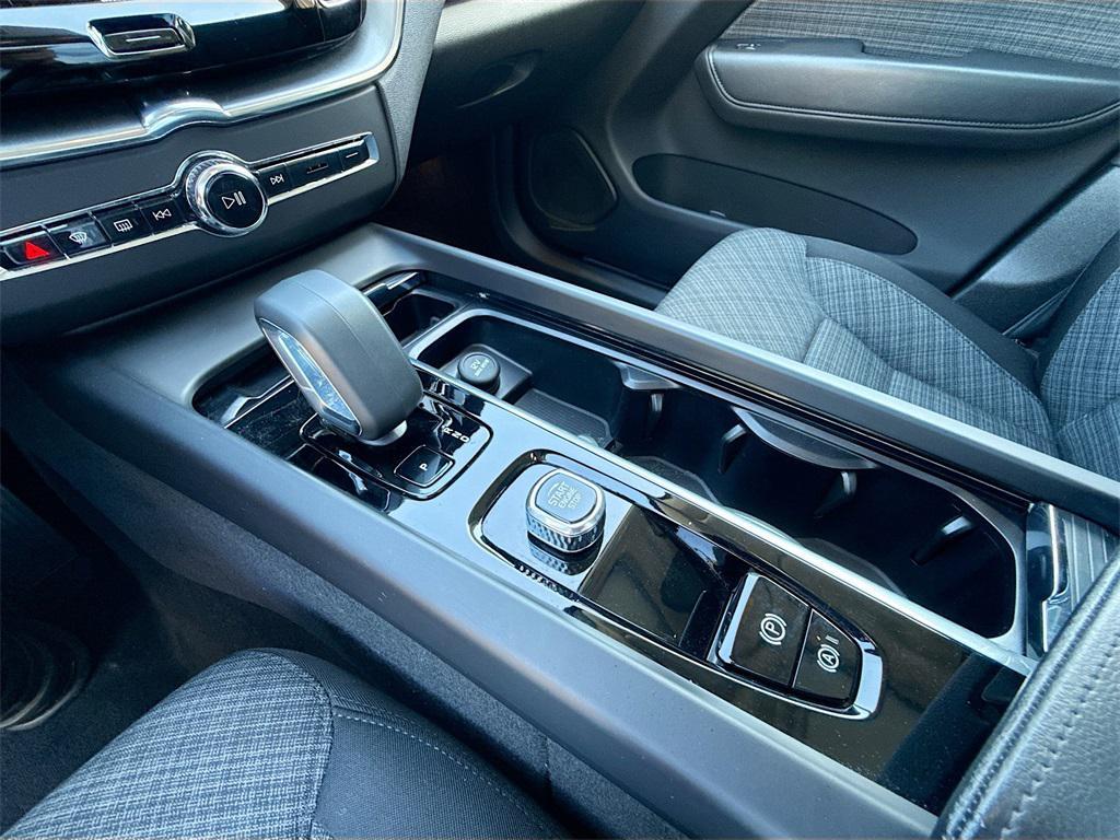 used 2023 Volvo XC60 car, priced at $27,968