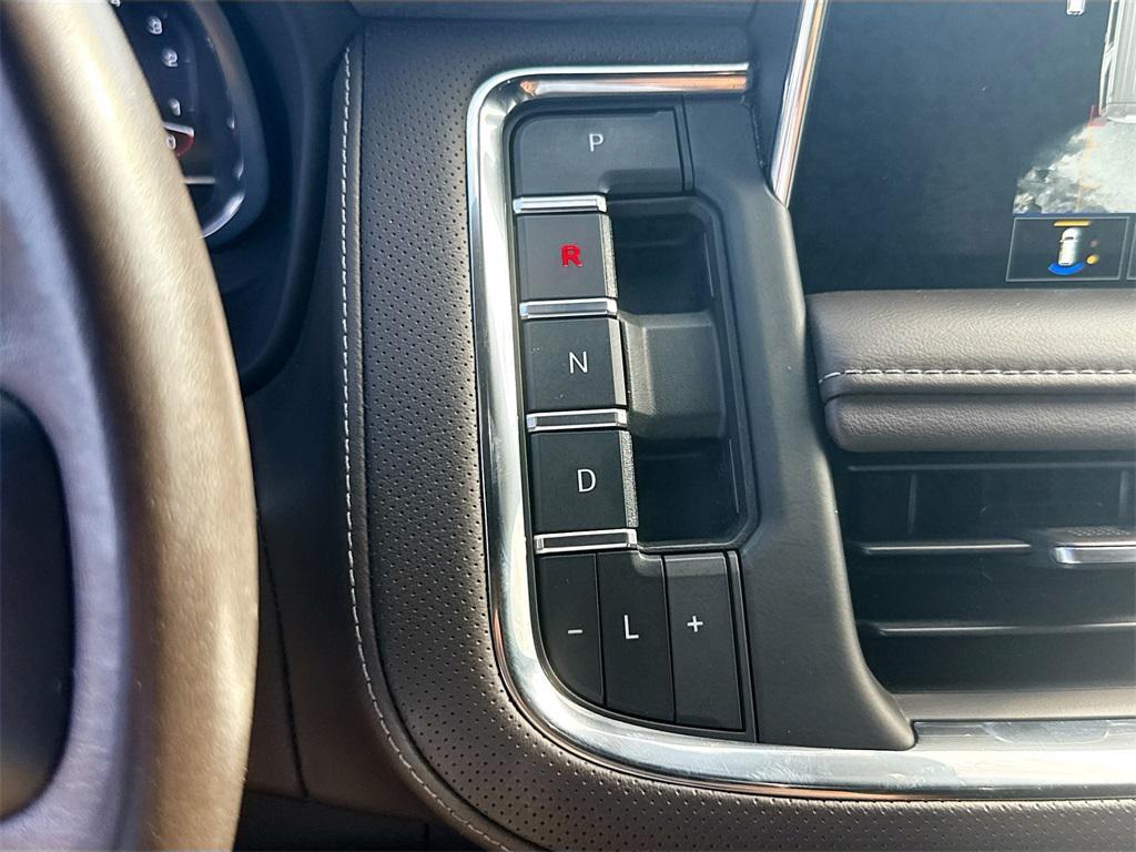 used 2022 GMC Yukon car, priced at $43,930