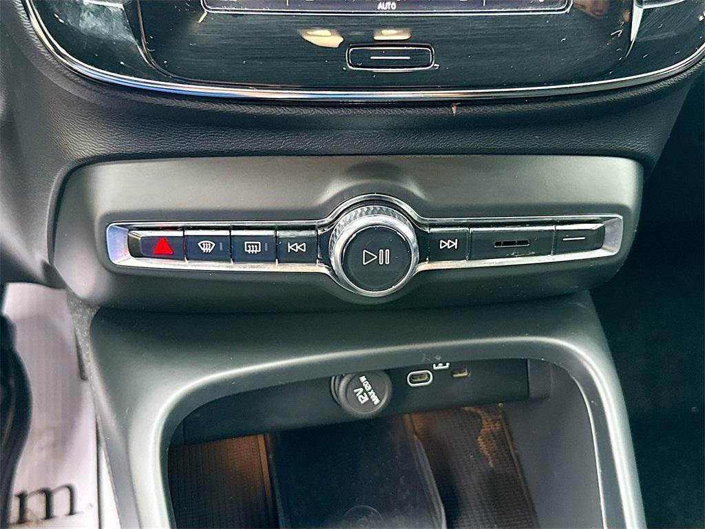 used 2023 Volvo XC40 Recharge Pure Electric car, priced at $25,212