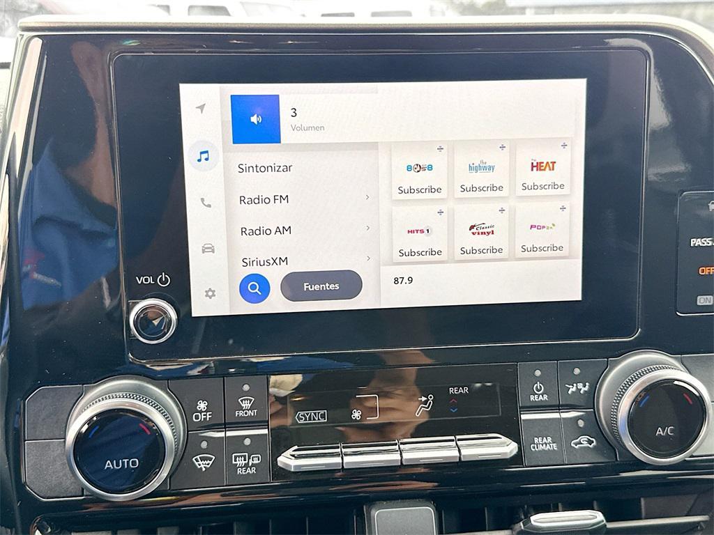 used 2024 Toyota Highlander car, priced at $36,628