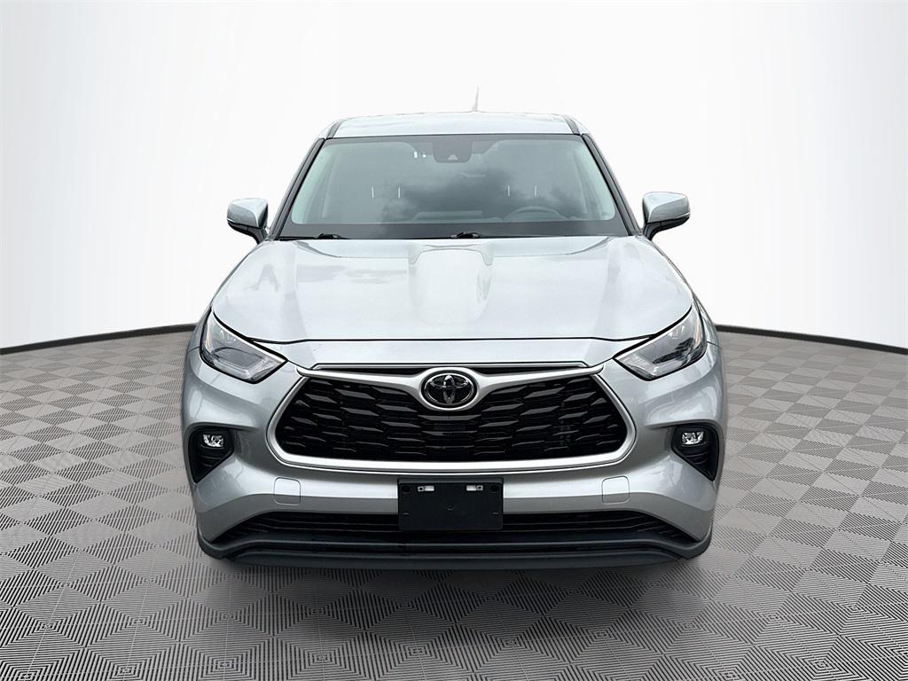 used 2024 Toyota Highlander car, priced at $36,628