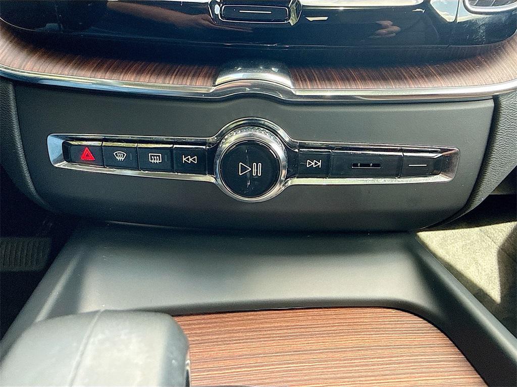 used 2023 Volvo XC60 car, priced at $29,864