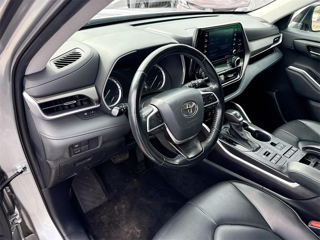 used 2022 Toyota Highlander car, priced at $27,821