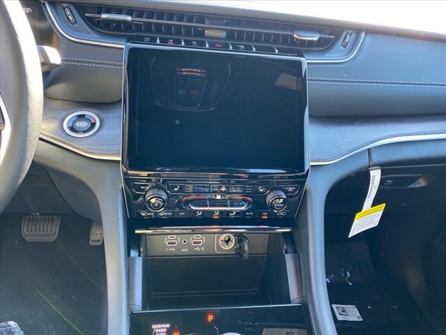 new 2025 Jeep Grand Cherokee car, priced at $47,145