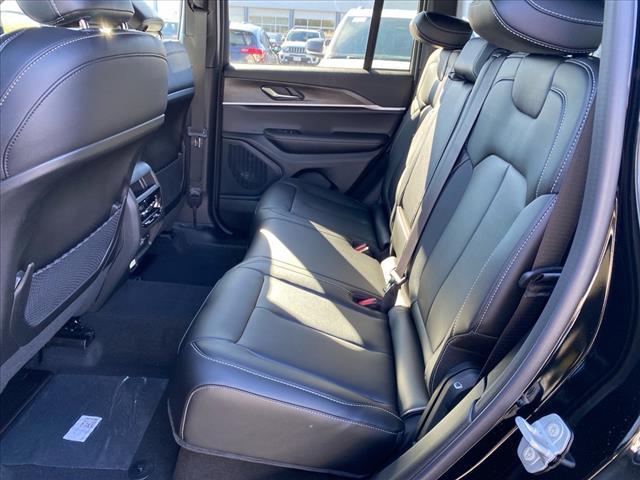 new 2025 Jeep Grand Cherokee car, priced at $43,782