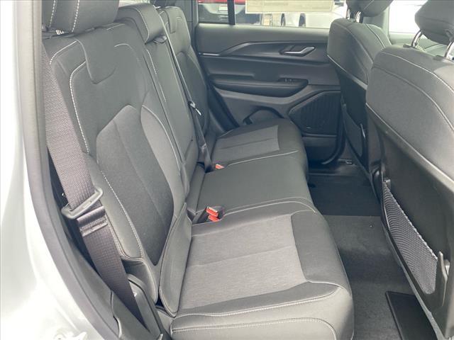 new 2025 Jeep Grand Cherokee car, priced at $39,925