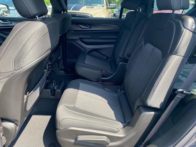 new 2025 Jeep Grand Cherokee L car, priced at $39,378