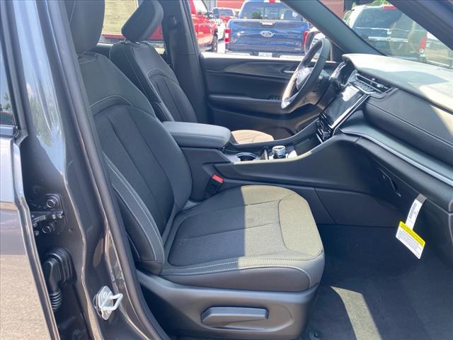 new 2025 Jeep Grand Cherokee L car, priced at $39,378