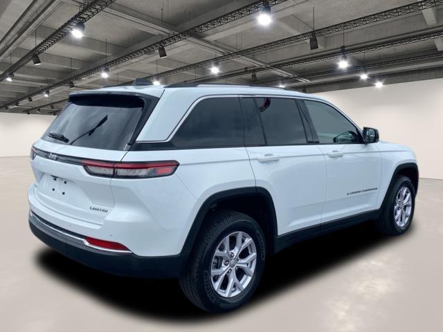 used 2022 Jeep Grand Cherokee car, priced at $34,781