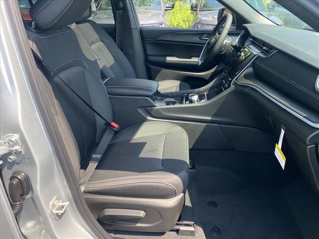 new 2025 Jeep Grand Cherokee L car, priced at $39,379