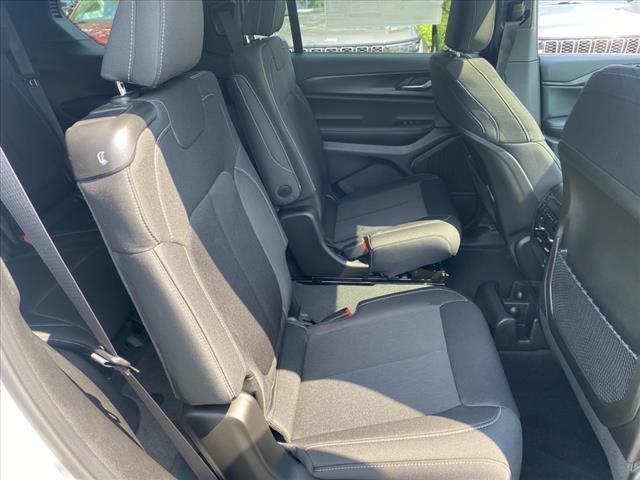 new 2025 Jeep Grand Cherokee L car, priced at $39,379