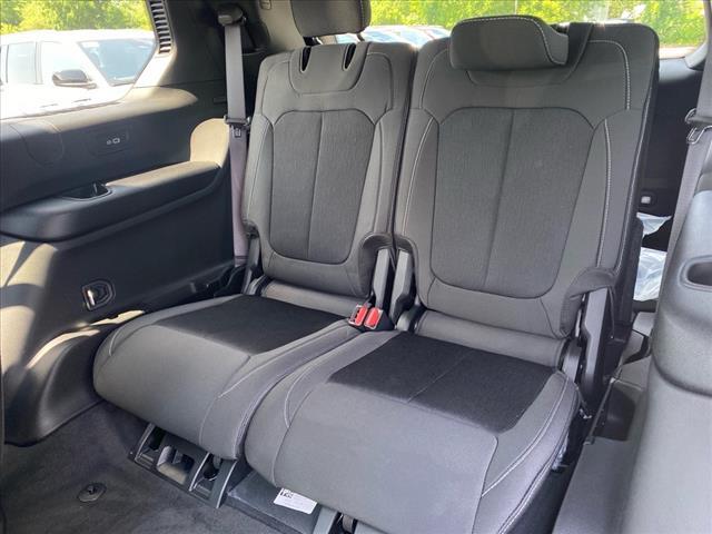 new 2025 Jeep Grand Cherokee L car, priced at $39,379